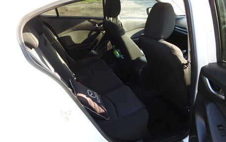 Mazda Axela, 2015 год, 1 250 000 рублей, 11 фотография