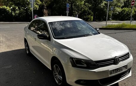 Volkswagen Jetta VI, 2014 год, 900 000 рублей, 2 фотография