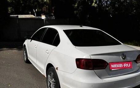 Volkswagen Jetta VI, 2014 год, 900 000 рублей, 5 фотография