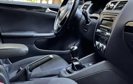 Volkswagen Jetta VI, 2014 год, 900 000 рублей, 18 фотография
