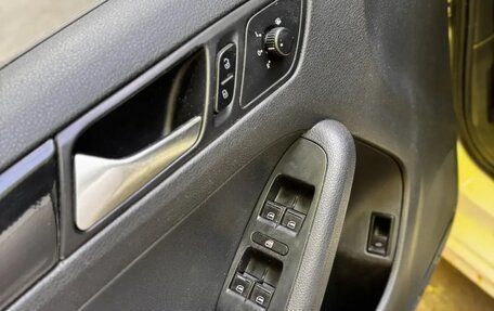 Volkswagen Jetta VI, 2014 год, 900 000 рублей, 34 фотография