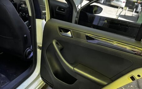 Volkswagen Jetta VI, 2014 год, 900 000 рублей, 38 фотография