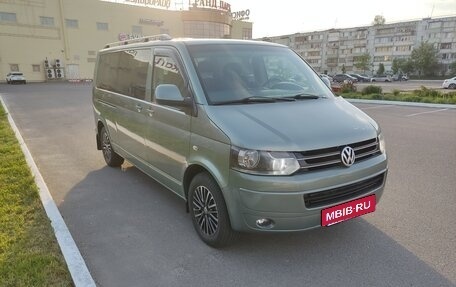 Volkswagen Caravelle T5, 2011 год, 2 980 000 рублей, 3 фотография