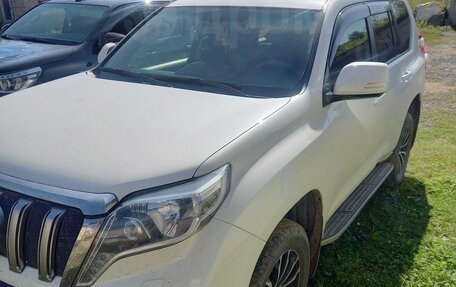 Toyota Land Cruiser Prado 150 рестайлинг 2, 2015 год, 4 200 000 рублей, 6 фотография