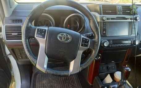 Toyota Land Cruiser Prado 150 рестайлинг 2, 2015 год, 4 200 000 рублей, 7 фотография