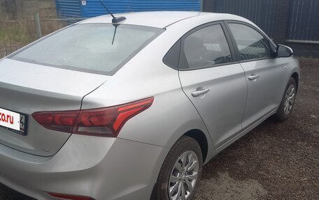 Hyundai Solaris II рестайлинг, 2017 год, 1 200 000 рублей, 3 фотография