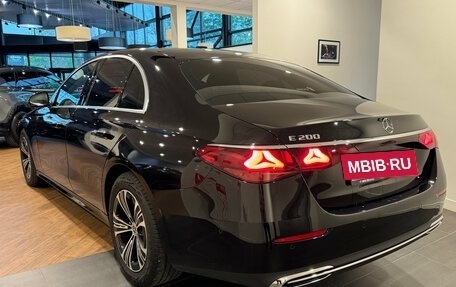 Mercedes-Benz E-Класс, 2024 год, 6 590 000 рублей, 5 фотография