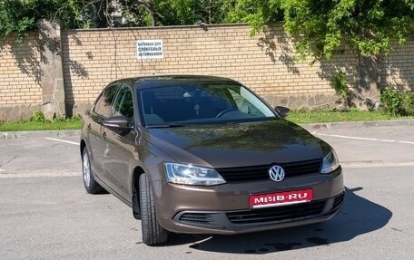Volkswagen Jetta VI, 2012 год, 1 300 000 рублей, 1 фотография