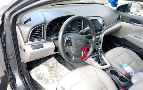 Hyundai Elantra VI рестайлинг, 2016 год, 1 110 000 рублей, 6 фотография