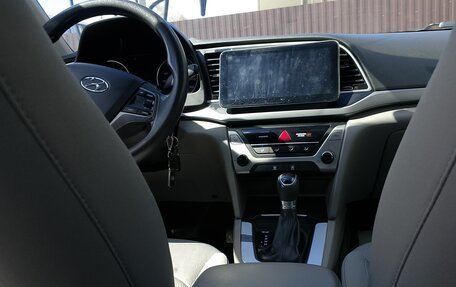 Hyundai Elantra VI рестайлинг, 2016 год, 1 110 000 рублей, 17 фотография