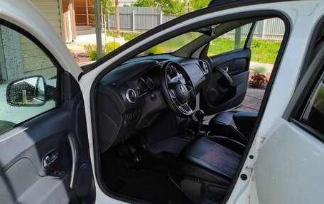 Renault Sandero II рестайлинг, 2019 год, 1 240 000 рублей, 2 фотография