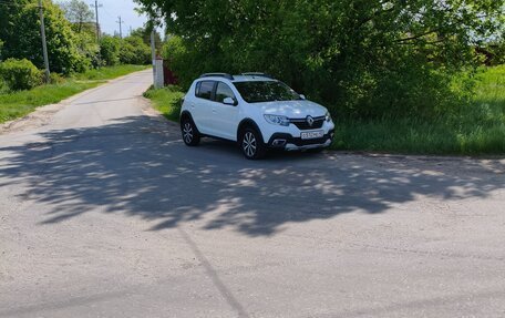 Renault Sandero II рестайлинг, 2019 год, 1 240 000 рублей, 17 фотография