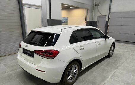 Mercedes-Benz A-Класс, 2018 год, 1 890 000 рублей, 4 фотография