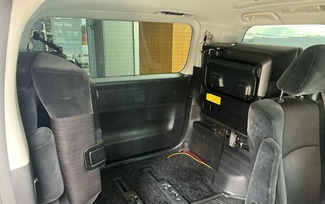 Toyota Vellfire I, 2008 год, 1 920 000 рублей, 15 фотография