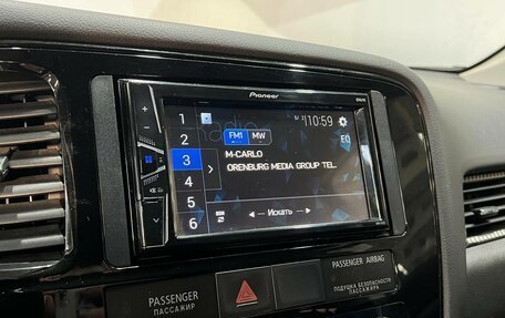 Mitsubishi Outlander III рестайлинг 3, 2014 год, 1 350 000 рублей, 12 фотография