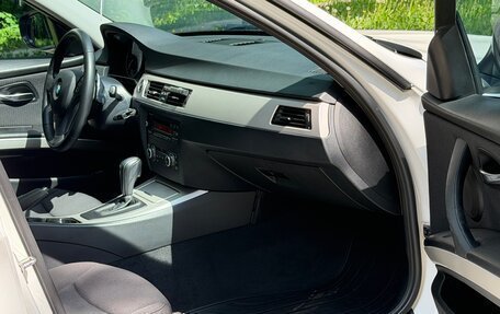BMW 3 серия, 2011 год, 1 350 000 рублей, 11 фотография
