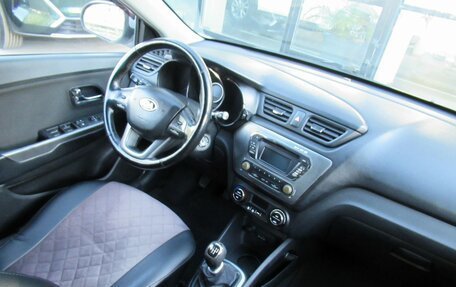 KIA Rio III рестайлинг, 2013 год, 600 000 рублей, 12 фотография