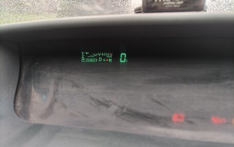 Toyota Opa I рестайлинг, 2001 год, 497 000 рублей, 2 фотография