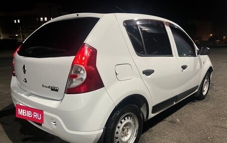 Renault Sandero I, 2010 год, 600 000 рублей, 13 фотография