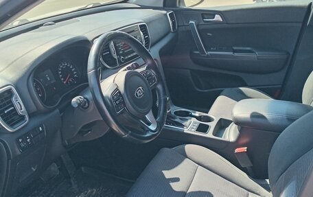 KIA Sportage IV рестайлинг, 2018 год, 2 150 000 рублей, 5 фотография