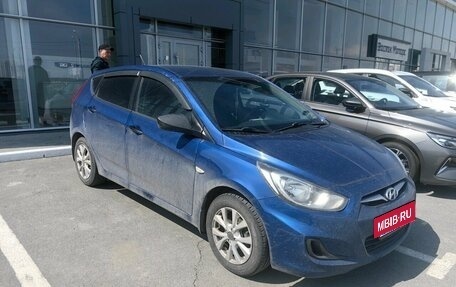 Hyundai Solaris II рестайлинг, 2014 год, 800 000 рублей, 3 фотография