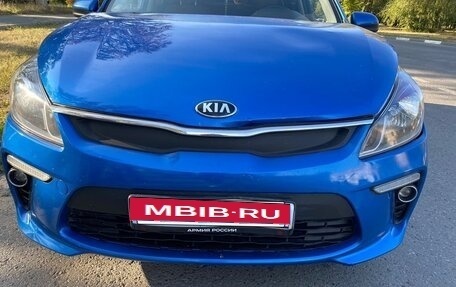 KIA Rio IV, 2018 год, 1 000 000 рублей, 3 фотография