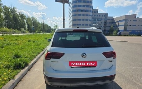 Volkswagen Tiguan II, 2017 год, 2 090 000 рублей, 3 фотография
