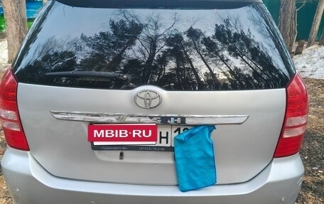 Toyota Wish II, 2004 год, 720 000 рублей, 4 фотография