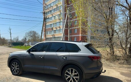 Volkswagen Touareg III, 2018 год, 3 450 000 рублей, 4 фотография