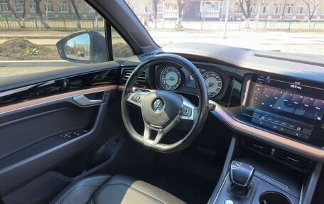 Volkswagen Touareg III, 2018 год, 3 450 000 рублей, 16 фотография