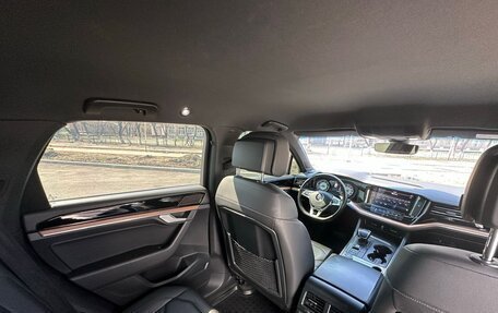 Volkswagen Touareg III, 2018 год, 3 450 000 рублей, 18 фотография