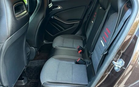 Mercedes-Benz A-Класс, 2017 год, 1 599 999 рублей, 13 фотография