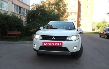 Mitsubishi Outlander III рестайлинг 3, 2006 год, 1 200 000 рублей, 17 фотография