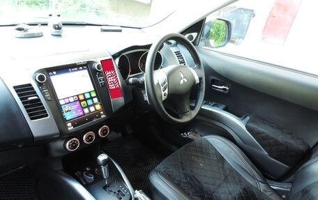 Mitsubishi Outlander III рестайлинг 3, 2006 год, 1 200 000 рублей, 19 фотография