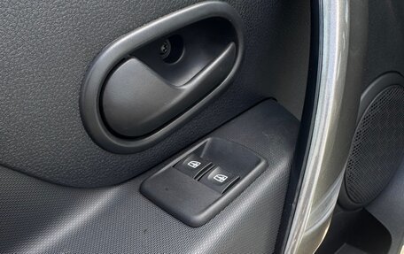 Renault Logan II, 2020 год, 1 299 000 рублей, 9 фотография