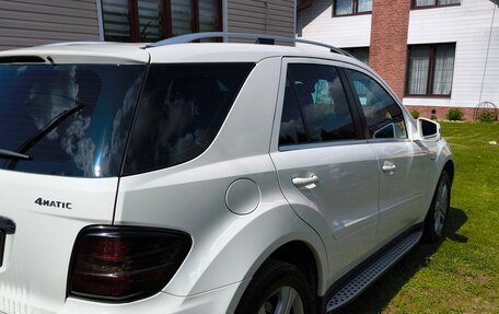 Mercedes-Benz M-Класс, 2011 год, 2 390 000 рублей, 3 фотография