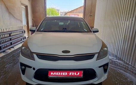 KIA Rio IV, 2017 год, 950 000 рублей, 1 фотография