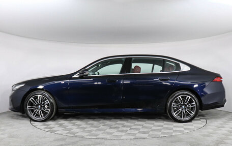 BMW 5 серия, 2025 год, 8 640 000 рублей, 6 фотография
