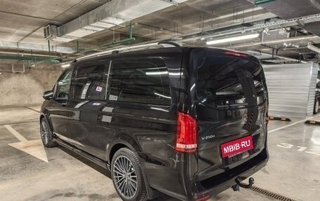 Mercedes-Benz Vito, 2019 год, 3 990 000 рублей, 8 фотография