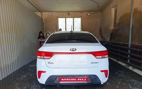 KIA Rio IV, 2017 год, 950 000 рублей, 6 фотография