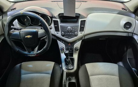 Chevrolet Cruze II, 2012 год, 699 000 рублей, 10 фотография