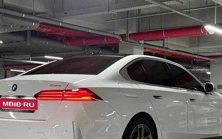 BMW 5 серия, 2024 год, 5 516 006 рублей, 3 фотография