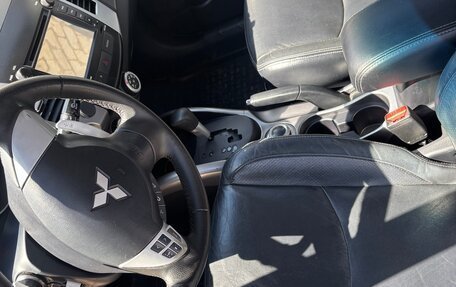 Mitsubishi Outlander III рестайлинг 3, 2008 год, 990 000 рублей, 7 фотография