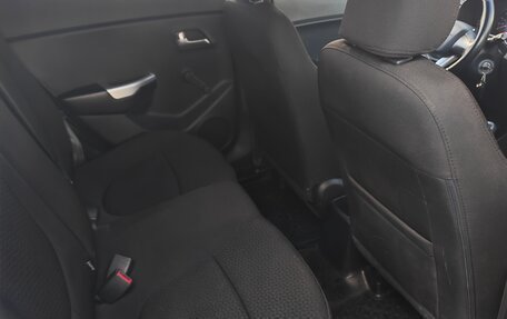 KIA Rio III рестайлинг, 2013 год, 699 000 рублей, 25 фотография