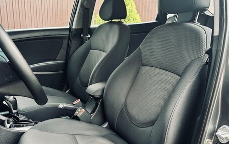 Hyundai Solaris II рестайлинг, 2015 год, 1 115 000 рублей, 11 фотография