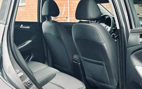 Hyundai Solaris II рестайлинг, 2015 год, 1 115 000 рублей, 15 фотография