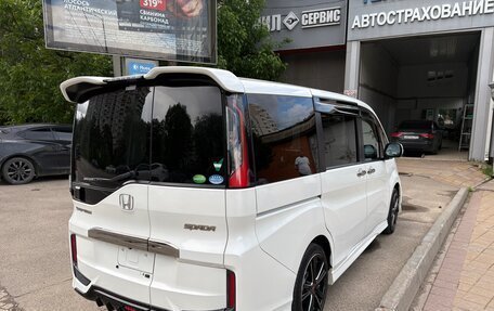 Honda Stepwgn IV, 2017 год, 1 850 000 рублей, 5 фотография