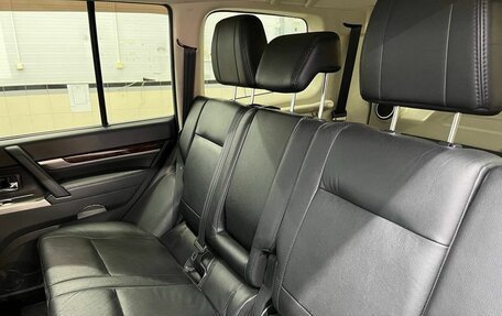 Mitsubishi Pajero IV, 2013 год, 2 729 900 рублей, 17 фотография