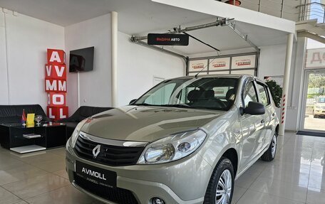 Renault Sandero I, 2014 год, 745 000 рублей, 2 фотография