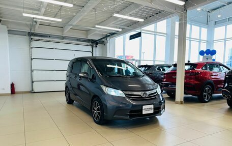 Honda Freed I, 2013 год, 1 199 000 рублей, 8 фотография